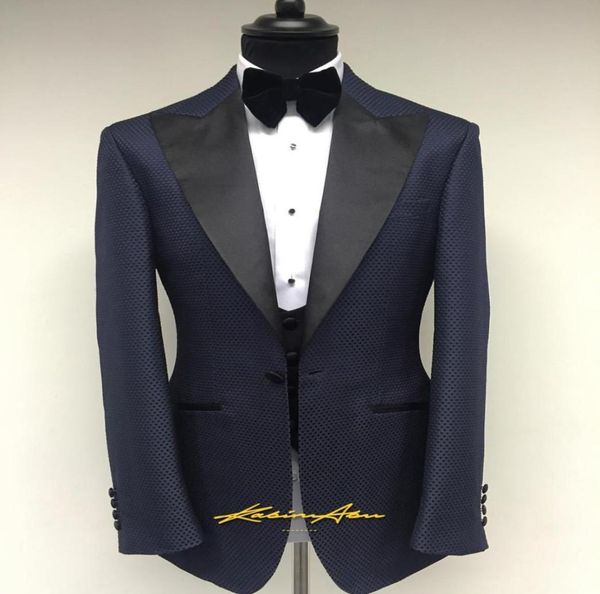 costume homme mariage 2018 peaked lapel one button man groom formal wear wedding suits for men tuxedos terno branco 3 pieces men s3363753, Black;gray
costume homme mariage 2018 peaked lapel one button man groom formal wear wedding suits for men tuxedos terno branco 3 pieces men s3363753, Black;gray
