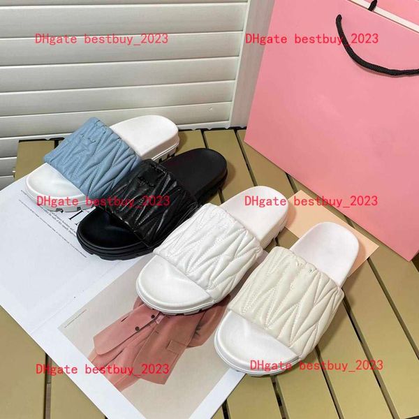 2023 summer sandals new designer women's luxury fashion versatile casual beach shoes fold, Black
2023 summer sandals new designer women's luxury fashion versatile casual beach shoes fold, Black