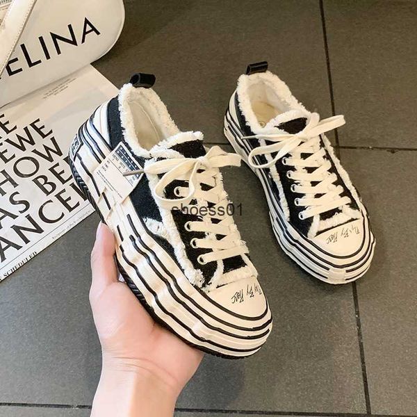 vanness wu same small fragrant beggar shoes for men and women same large canvas shoes spring 2023 new couple shoes fashion, Black
vanness wu same small fragrant beggar shoes for men and women same large canvas shoes spring 2023 new couple shoes fashion, Black