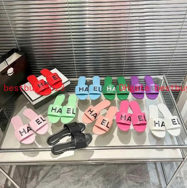 2023 new beach slippers classic flat heel sandals summer designer flip flops leather slides women casual shoes fashion versatile, Black
2023 new beach slippers classic flat heel sandals summer designer flip flops leather slides women casual shoes fashion versatile, Black