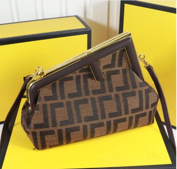 women luxury brand cross body bag genuine leather handbag fashion designer shoulder bags ladies dinner package multi-color crossbody purse w
women luxury brand cross body bag genuine leather handbag fashion designer shoulder bags ladies dinner package multi-color crossbody purse w