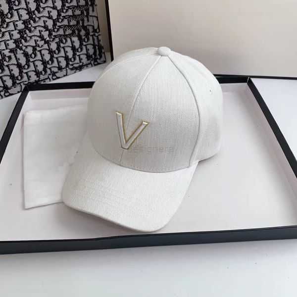 designer brand baseball cap men and women ball cap outdoor sports summer sun protection ball cap adjustable size classic style high-end qual, Blue;gray
designer brand baseball cap men and women ball cap outdoor sports summer sun protection ball cap adjustable size classic style high-end qual, Blue;gray