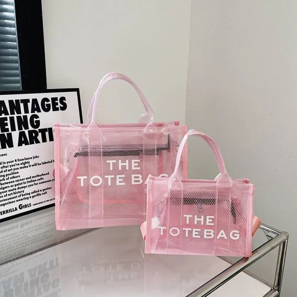 Top designer shoulder bag fashion beach bag Transparent jelly high capacity silicone material printed design women's street trend handbag brand Totes, Fuchsia
Top designer shoulder bag fashion beach bag Transparent jelly high capacity silicone material printed design women's street trend handbag brand Totes, Fuchsia