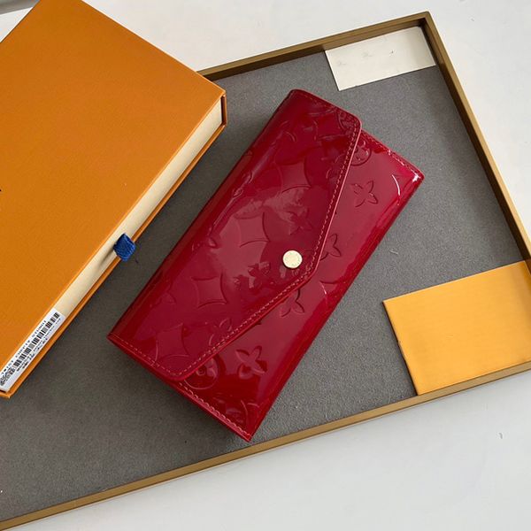 m60531 women sarah long wallets patent leather handbag classic flowers luxurys designers bag ladies travel wallet coin purse with original b, Red;black
m60531 women sarah long wallets patent leather handbag classic flowers luxurys designers bag ladies travel wallet coin purse with original b, Red;black