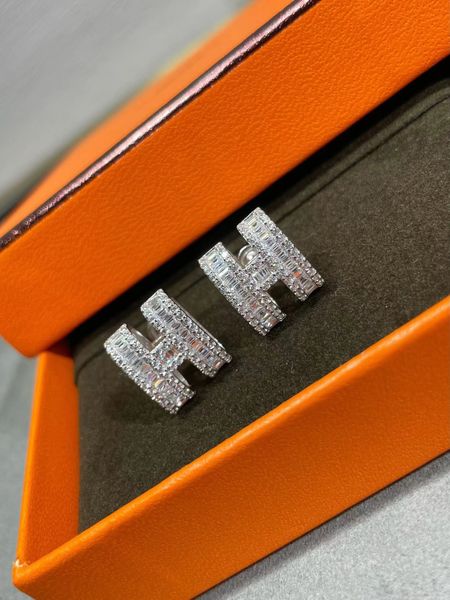 luxury brand h letters designer earrings for women shining crystal diamond silver cz zircon earings earring ear rings necklaces orecchini je, Golden;silver
luxury brand h letters designer earrings for women shining crystal diamond silver cz zircon earings earring ear rings necklaces orecchini je, Golden;silver