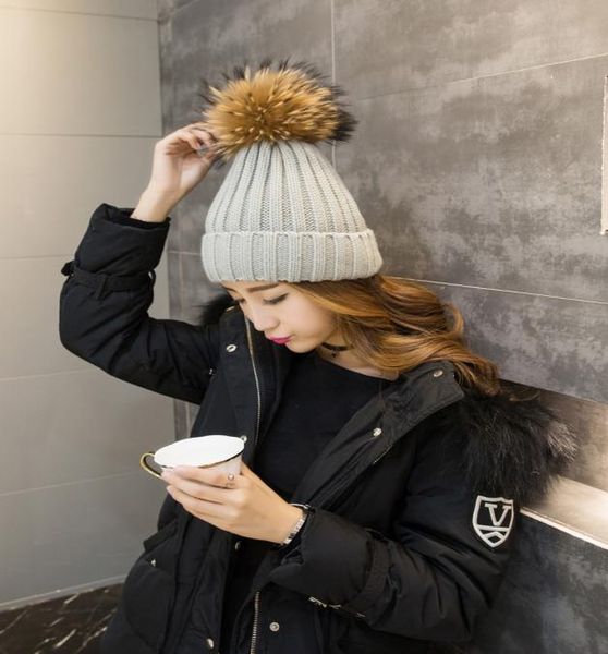 2021 winter hat for women beanies cap real raccoon fur pompom bonnet femme girls casual6611807, Blue;gray
2021 winter hat for women beanies cap real raccoon fur pompom bonnet femme girls casual6611807, Blue;gray