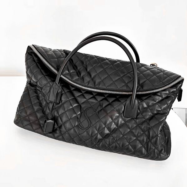men oversized es quilted genuine leather weekend keepall bag women summer tote crossbody bags mirror quality luxurys duffel hand bag designe
men oversized es quilted genuine leather weekend keepall bag women summer tote crossbody bags mirror quality luxurys duffel hand bag designe