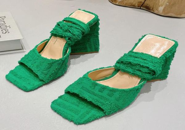 fashion design wedding sandals ankle strap open toe candy color fur mule ladies triangle thick heel sandals8002163, Black
fashion design wedding sandals ankle strap open toe candy color fur mule ladies triangle thick heel sandals8002163, Black