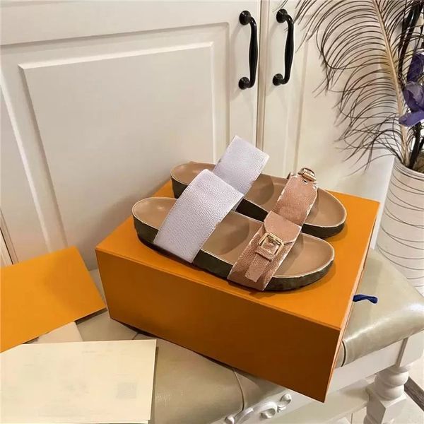 2023 designers bom dia flat mule 1a3r5m womens sandal cool effortlessly stylish slippers 2 straps adjusted gold buckles summer slides with o, Black
2023 designers bom dia flat mule 1a3r5m womens sandal cool effortlessly stylish slippers 2 straps adjusted gold buckles summer slides with o, Black