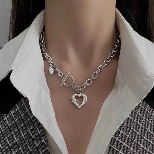 pendant necklaces punk thick lock chain heart shape pendant short choker necklace for women retro ins metal necklace jewelry aa230526, Silver
pendant necklaces punk thick lock chain heart shape pendant short choker necklace for women retro ins metal necklace jewelry aa230526, Silver