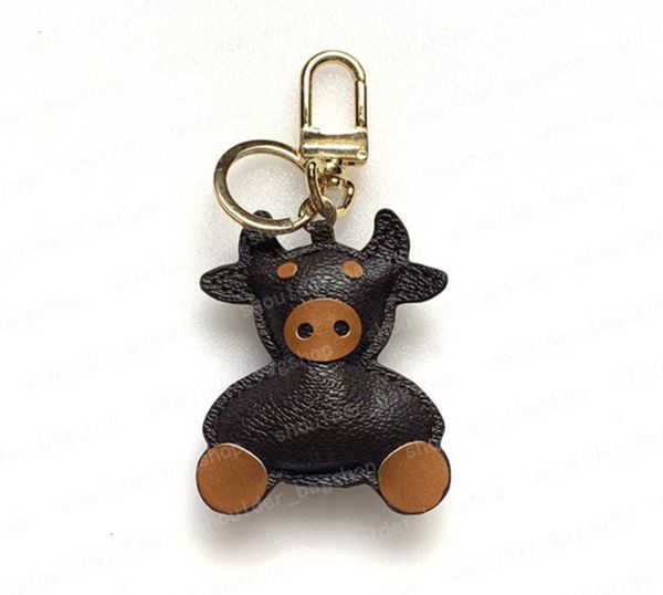2023 womens mens new designer keychain buckle fashion brand lovers leather men women bag pendant keyring, Silver
2023 womens mens new designer keychain buckle fashion brand lovers leather men women bag pendant keyring, Silver