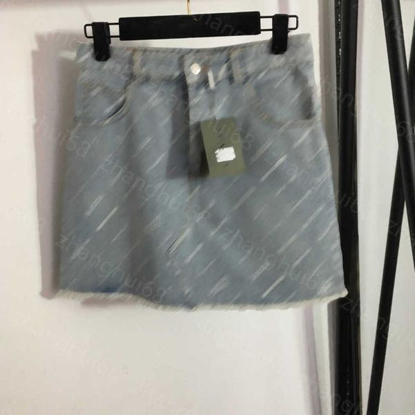 23ss designer skirts womens designer clothing denim short skirt with diagonal monogram print and raw edge women clothes a1, Black
23ss designer skirts womens designer clothing denim short skirt with diagonal monogram print and raw edge women clothes a1, Black