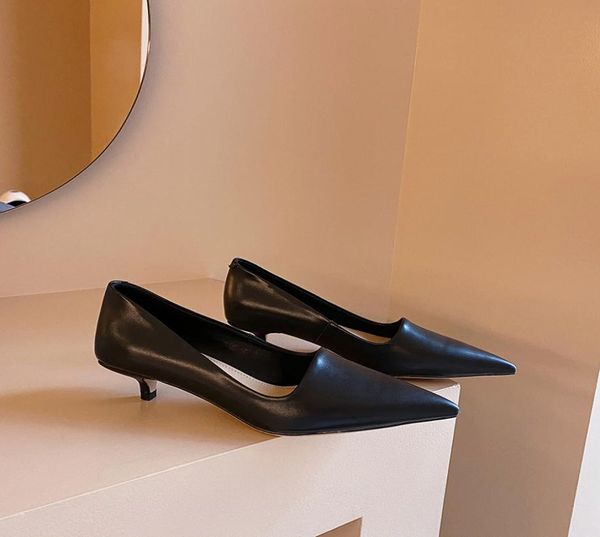 womens genuine leatherr kitten heel sllipon pumps pointed toe elegant ladies ol style dress shoes slim balck comfortable shoes4844950, Black
womens genuine leatherr kitten heel sllipon pumps pointed toe elegant ladies ol style dress shoes slim balck comfortable shoes4844950, Black