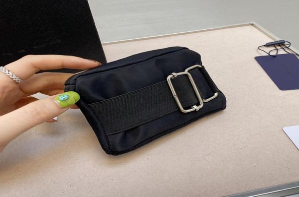 2021 new arm small square bag temperament trendy nylon waterproof small purse handbag size 148cm wallets9354939
2021 new arm small square bag temperament trendy nylon waterproof small purse handbag size 148cm wallets9354939