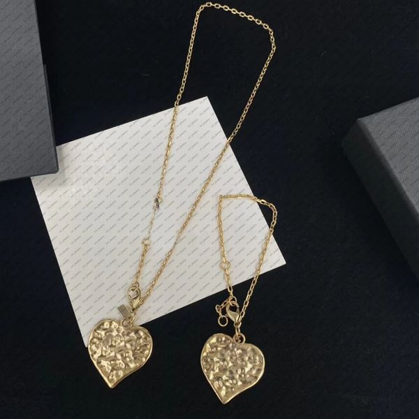 18k gold necklace bracelet fashion for women and men. branded suit. wedding party valentine's day personalized heart necklace bracelet., Silver
18k gold necklace bracelet fashion for women and men. branded suit. wedding party valentine's day personalized heart necklace bracelet., Silver
