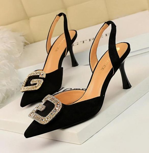 oumeifeng banquet women039s shoes high heel shallow tip velvet face hollow after the trip metal water drill buckle sandals9354335, Black
oumeifeng banquet women039s shoes high heel shallow tip velvet face hollow after the trip metal water drill buckle sandals9354335, Black