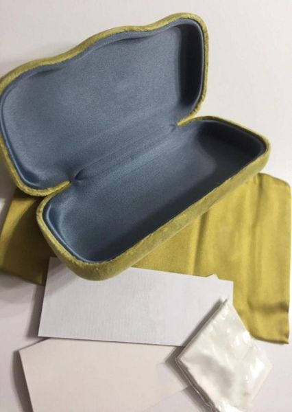 2020new glasses original boxes case sunglasses eyeglasses bag and case optical hard brown case5889882
2020new glasses original boxes case sunglasses eyeglasses bag and case optical hard brown case5889882