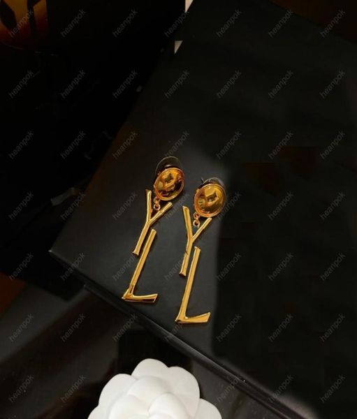 fashion designer earrings for women jewelry gold letter hoop earring womens designers stud earring party wedding ear studs pendant4589053, Silver
fashion designer earrings for women jewelry gold letter hoop earring womens designers stud earring party wedding ear studs pendant4589053, Silver
