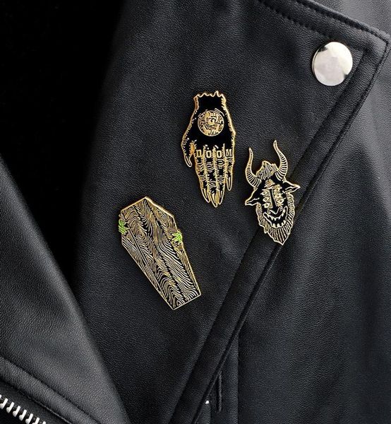 ents hands of doom satan sees all coffin pins gothic pins punk pins badges brooches leather jackets backpack accessories3854067, Blue
ents hands of doom satan sees all coffin pins gothic pins punk pins badges brooches leather jackets backpack accessories3854067, Blue