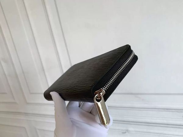 2023 fashion men women luxurys designers wallet bags zipper zippy 60017 card coin key holders purse wallets leather handbag shoulder bag, Black;red
2023 fashion men women luxurys designers wallet bags zipper zippy 60017 card coin key holders purse wallets leather handbag shoulder bag, Black;red