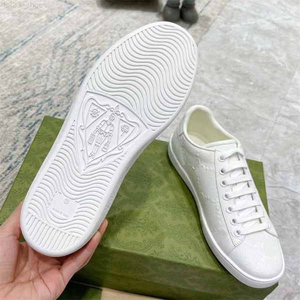 white casual shoes mens designer sneakers letter embossing womens trainers outdoor jumbo printed g shoe man jogging sneaker luxury trainer
white casual shoes mens designer sneakers letter embossing womens trainers outdoor jumbo printed g shoe man jogging sneaker luxury trainer