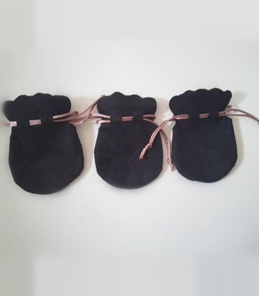 try 20pcs black velvet pouch bag pink cord fit for pandora charm bead necklace earrings ring pendant jewelry packaging new arrival2960513, Pink;blue
try 20pcs black velvet pouch bag pink cord fit for pandora charm bead necklace earrings ring pendant jewelry packaging new arrival2960513, Pink;blue