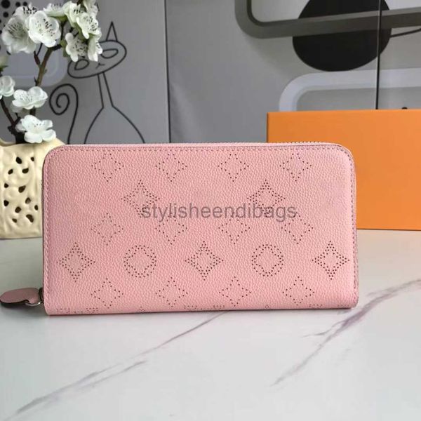 stylisheendibags fashion designer wallets luxury brazza purse mens womens clutch bags highs quality flower letter coin purses long card hold, Red;black
stylisheendibags fashion designer wallets luxury brazza purse mens womens clutch bags highs quality flower letter coin purses long card hold, Red;black