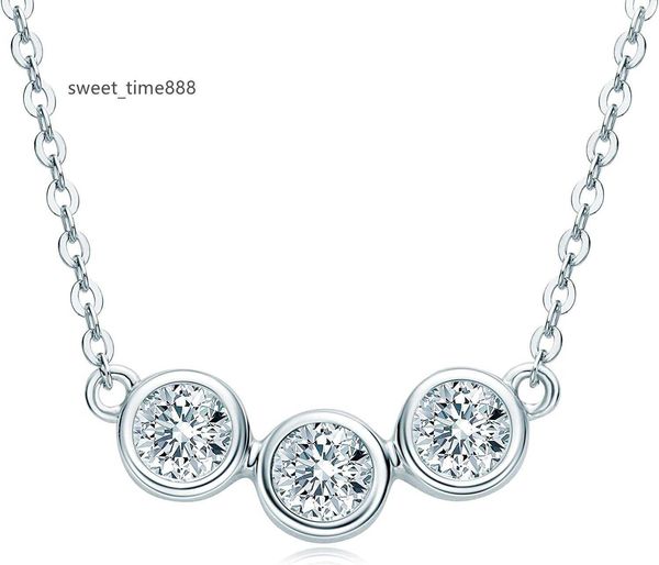ainuoshi moissanite pendant necklace 925 sterling silver with 18k gold plating jewelry box packed
ainuoshi moissanite pendant necklace 925 sterling silver with 18k gold plating jewelry box packed