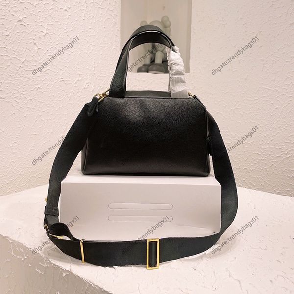 genuine leather shouder bags chain belt bags luxury bag crossbody bags for women trendy sequined fashion handbag flap leather tote bag versa
genuine leather shouder bags chain belt bags luxury bag crossbody bags for women trendy sequined fashion handbag flap leather tote bag versa