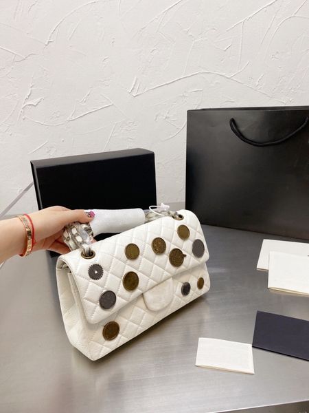 chan nel bag cf 2.55 flap fashionable bag badge sequin one shoulder bag classic women's flip bag designer diamond checker large capacit
chan nel bag cf 2.55 flap fashionable bag badge sequin one shoulder bag classic women's flip bag designer diamond checker large capacit