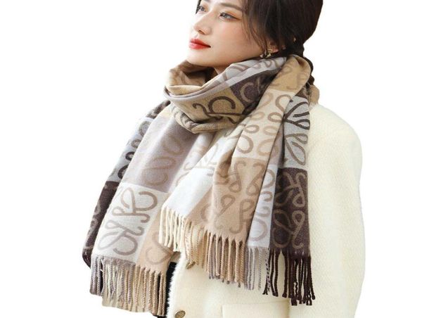 loe new color matching golden silk roving scarf old flower checkerboard plaid cashmere scarf shawl women039s wool4128507, Blue;gray
loe new color matching golden silk roving scarf old flower checkerboard plaid cashmere scarf shawl women039s wool4128507, Blue;gray