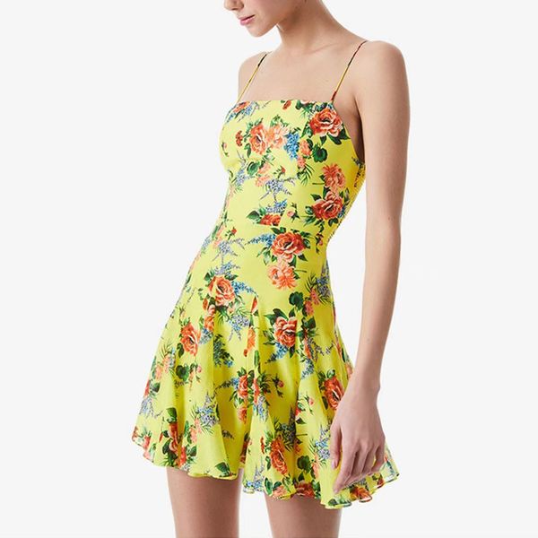 2023 designer dress women beach dress printed drawstring for slimming and vacation style open back dress short skirt for women, Black;gray
2023 designer dress women beach dress printed drawstring for slimming and vacation style open back dress short skirt for women, Black;gray