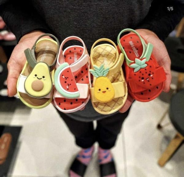 2021 girls sandals melissa children039s shoes strawberry watermelon spin avocado fruit summer boys and girls flat shoes q06292624571, Black;red
2021 girls sandals melissa children039s shoes strawberry watermelon spin avocado fruit summer boys and girls flat shoes q06292624571, Black;red