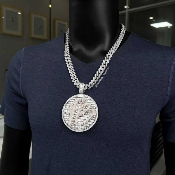 fine jewelry factory price two sides personalized custom 925 sterling silver vvs moissanite diamond pendant
fine jewelry factory price two sides personalized custom 925 sterling silver vvs moissanite diamond pendant