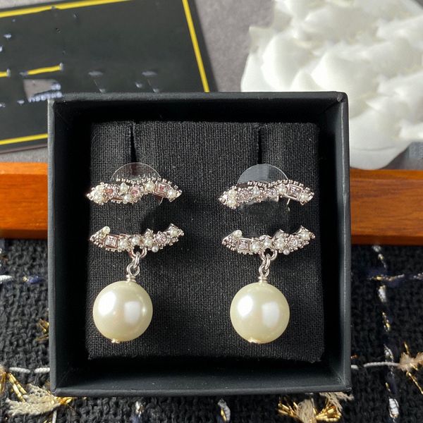 letter ccity internet celebrity stud earing for women earrings designer c jewelry woman luxury gold earring 73, Golden;silver
letter ccity internet celebrity stud earing for women earrings designer c jewelry woman luxury gold earring 73, Golden;silver