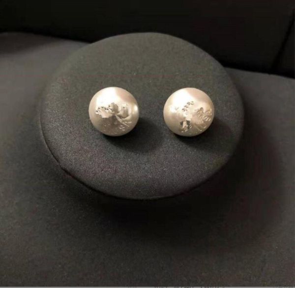 with side stones new freshwater pearl round simple high grade versatile earrings brass 925 silver needle5581389
with side stones new freshwater pearl round simple high grade versatile earrings brass 925 silver needle5581389