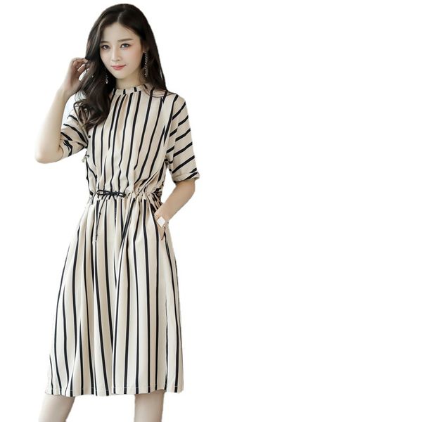 striped dress female 2023 summer new korean popular fashion short -sleeved summer weather small fresh middle long skirt, White;black
striped dress female 2023 summer new korean popular fashion short -sleeved summer weather small fresh middle long skirt, White;black