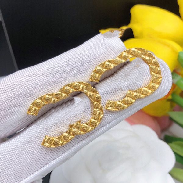 woman earring ccity stud letter earring fashion designer c earrings jewelry women accessories 0933, Golden;silver
woman earring ccity stud letter earring fashion designer c earrings jewelry women accessories 0933, Golden;silver