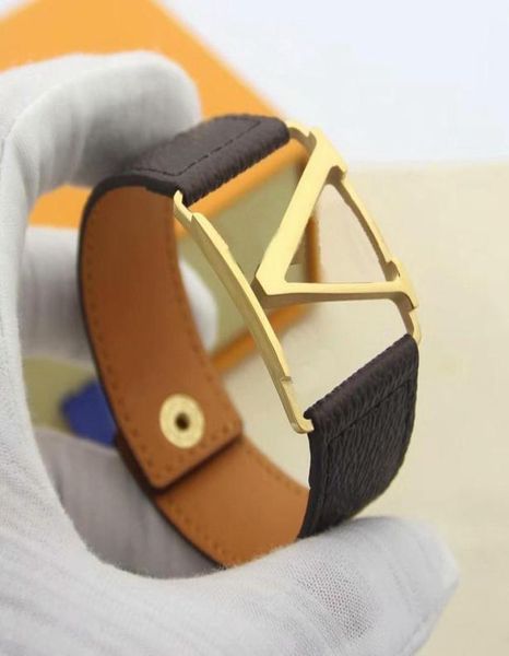fashion lady women charm bracelets with print flower pattern design hollow out engrave letter metal wide leather bracelets bangle4684200, Golden;silver
fashion lady women charm bracelets with print flower pattern design hollow out engrave letter metal wide leather bracelets bangle4684200, Golden;silver