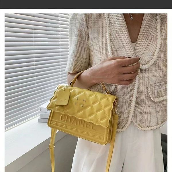 2023 new internet celebrity korean version of high-quality embossed handbag fashion everything single shoulder crossbody bag manufacturer di
2023 new internet celebrity korean version of high-quality embossed handbag fashion everything single shoulder crossbody bag manufacturer di
