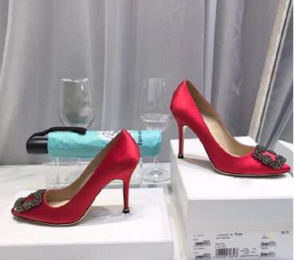 08 2028 red banquet rhinestone buckle embellished classic formal shoes 10cm women's silk satin party luxury designer pumps wedding high, Black
08 2028 red banquet rhinestone buckle embellished classic formal shoes 10cm women's silk satin party luxury designer pumps wedding high, Black