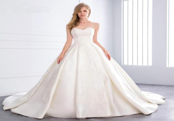 2021 sweetheart ball gown satin wedding dress pearl lace appliques bridesmaid dresses princess luxury cathedral train vestidos de 3849407, White
2021 sweetheart ball gown satin wedding dress pearl lace appliques bridesmaid dresses princess luxury cathedral train vestidos de 3849407, White