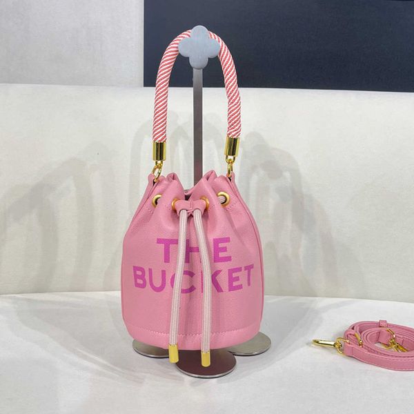 pink bag marc the bucket bag women beach tote designer handbag womens buckets wallet summer all-match classic shoulder bags 230524
pink bag marc the bucket bag women beach tote designer handbag womens buckets wallet summer all-match classic shoulder bags 230524