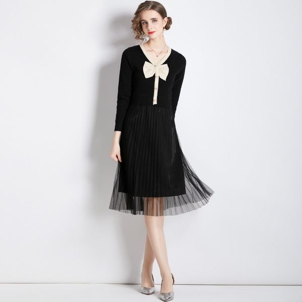 2023 spring new item european station fashion women's big sleeve long sleeve v-neck knitted spliced mesh dress, Black;gray
2023 spring new item european station fashion women's big sleeve long sleeve v-neck knitted spliced mesh dress, Black;gray