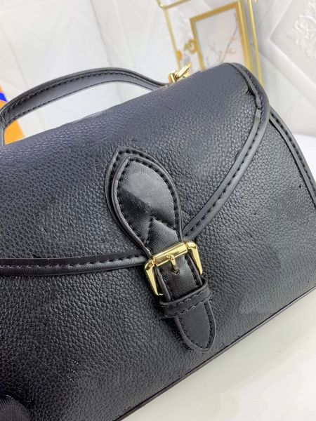 2023 fashion flowers designer wallets luxurys men women leather bags classic letters key coin purse original box plaid card holder round 449, Black;red
2023 fashion flowers designer wallets luxurys men women leather bags classic letters key coin purse original box plaid card holder round 449, Black;red
