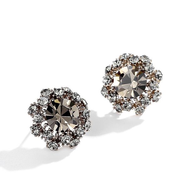 charm earrings fashion luxury designer classic gorgeous rhinestone earrings wedding party valentine's day christmas gift excellent qual, Golden;silver
charm earrings fashion luxury designer classic gorgeous rhinestone earrings wedding party valentine's day christmas gift excellent qual, Golden;silver