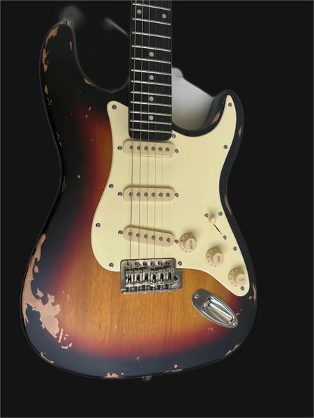 1954 heavy relic 60th anniversary two tone sunburst st electric guitar ash body, nitrocellulose lacquer finish, 6 saddle tremolo bridge, vin
1954 heavy relic 60th anniversary two tone sunburst st electric guitar ash body, nitrocellulose lacquer finish, 6 saddle tremolo bridge, vin