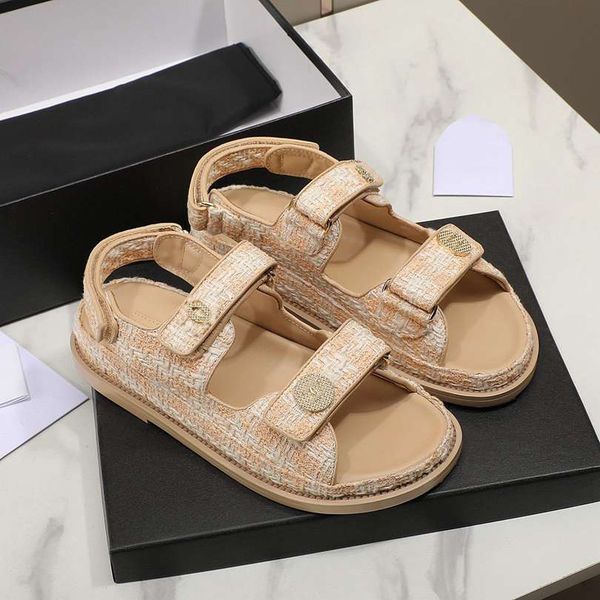 sandals fashion ccity flat beach sandals women designer summer channel slides leisure slippers xn043, Black
sandals fashion ccity flat beach sandals women designer summer channel slides leisure slippers xn043, Black
