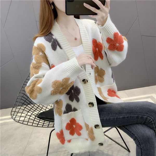 sweaters 2022 spring autumn women's new sweater cardigan jackets female vneck knitted coats ladies long sleeve printed outwear e25, White;black
sweaters 2022 spring autumn women's new sweater cardigan jackets female vneck knitted coats ladies long sleeve printed outwear e25, White;black