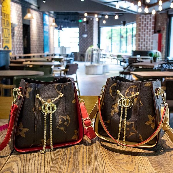 new vintage women's bag versatile fashion chain bags one shoulder crossbody bucket bag handbag
new vintage women's bag versatile fashion chain bags one shoulder crossbody bucket bag handbag